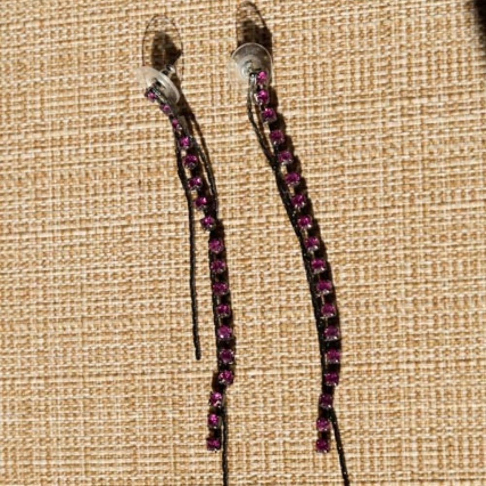 Y2K Silver Colored Metal Chain w Purple Rhinestones Dangle Earrings